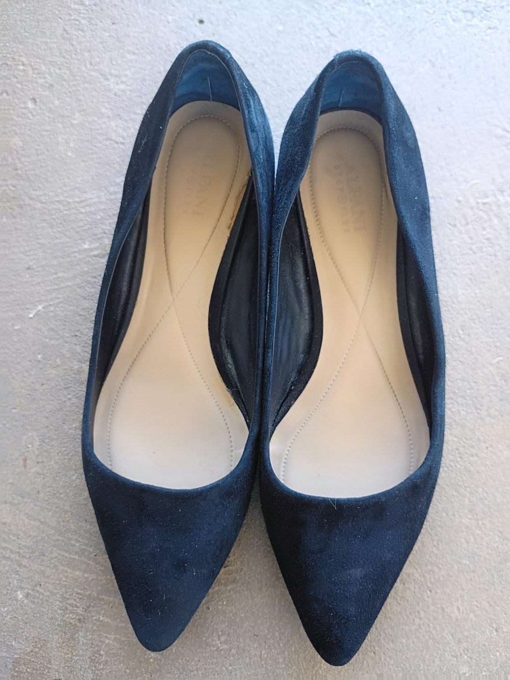 Alfani Black Pointed Suede Flats